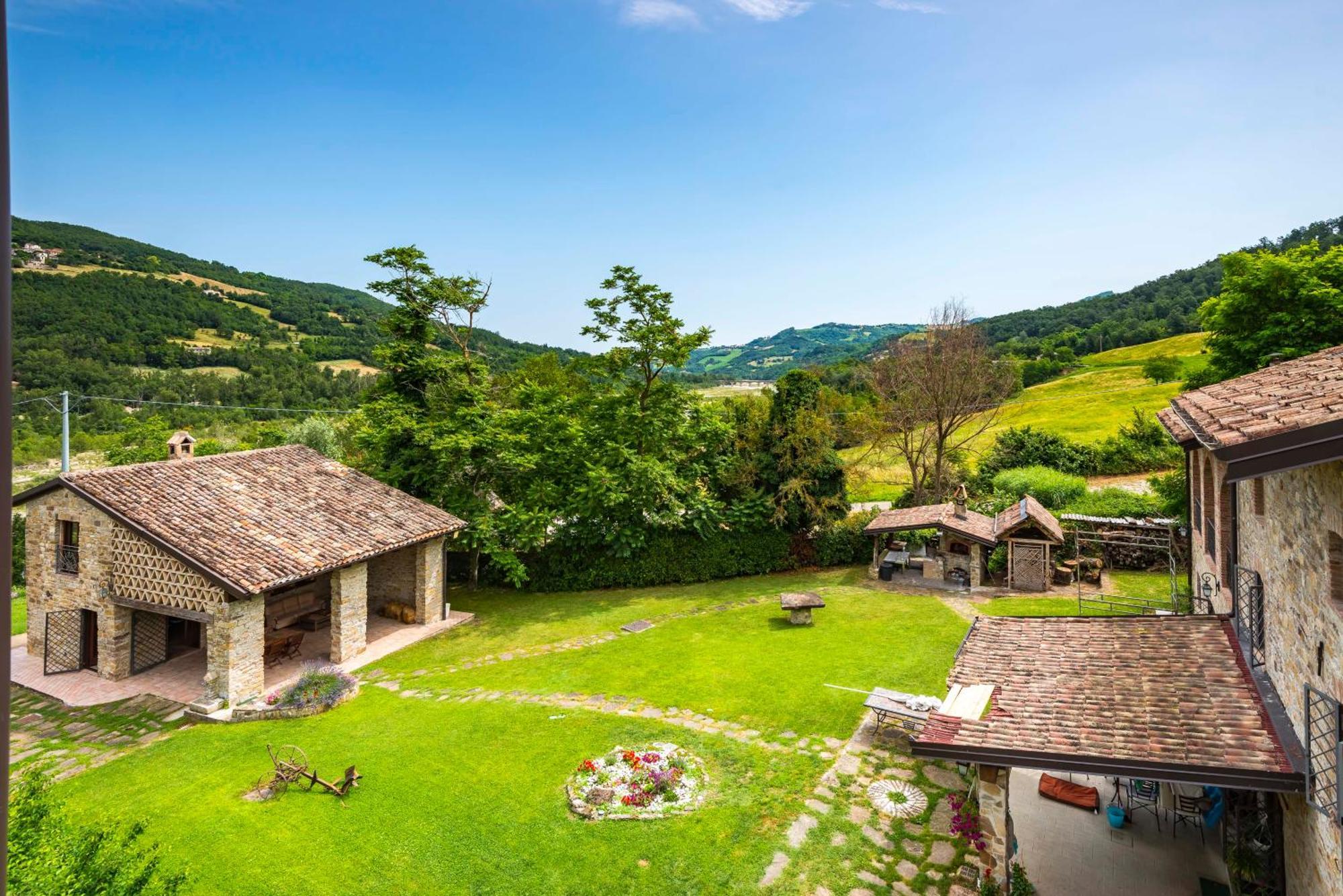 Agriturismo Il Salice Tizzano Val Parma Exteriér fotografie